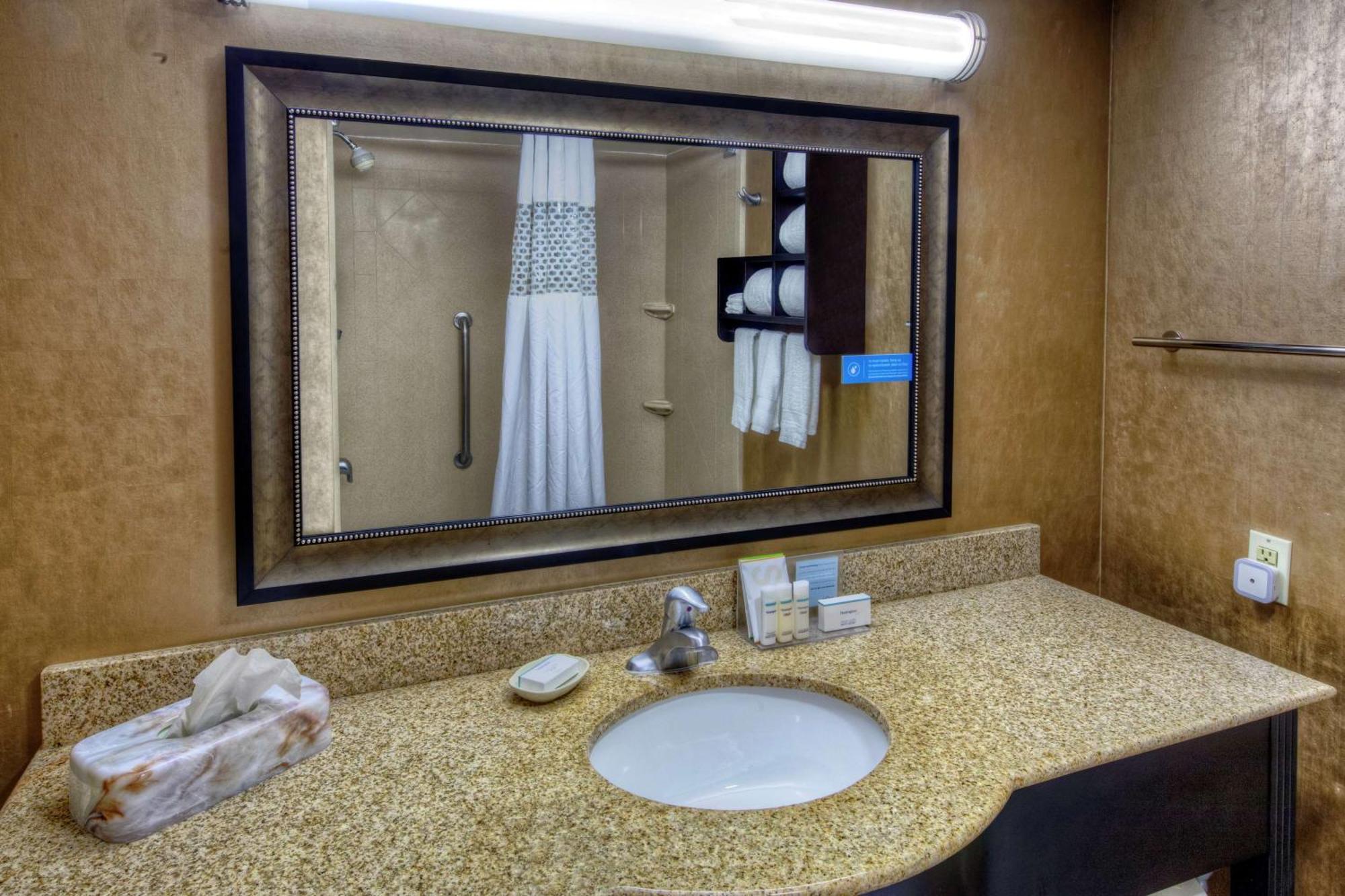 Hampton Inn Tullahoma Ngoại thất bức ảnh